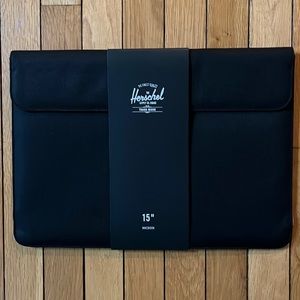 Herschel laptop sleeve